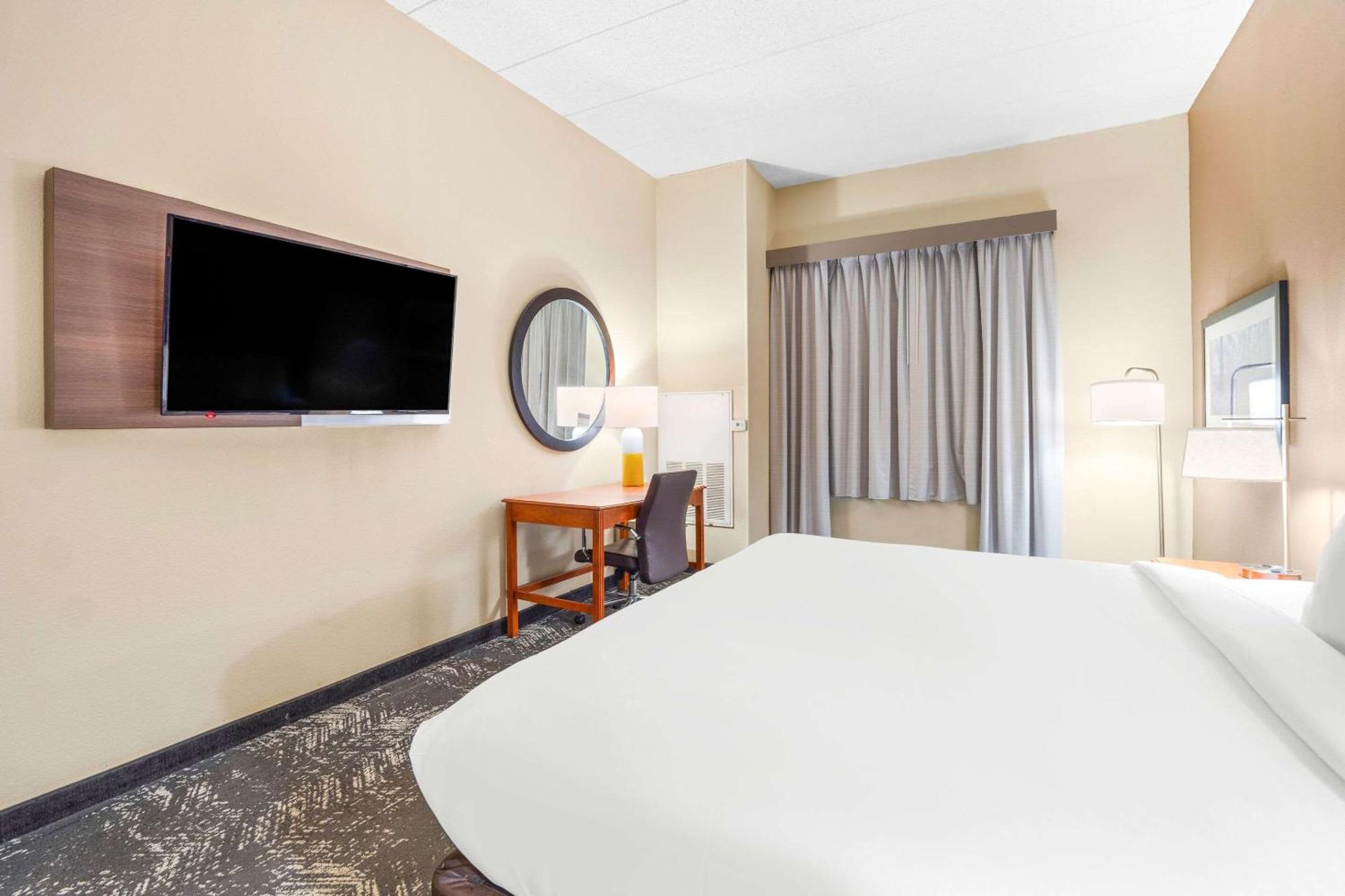 Comfort Suites Columbia At Harbison Exterior foto
