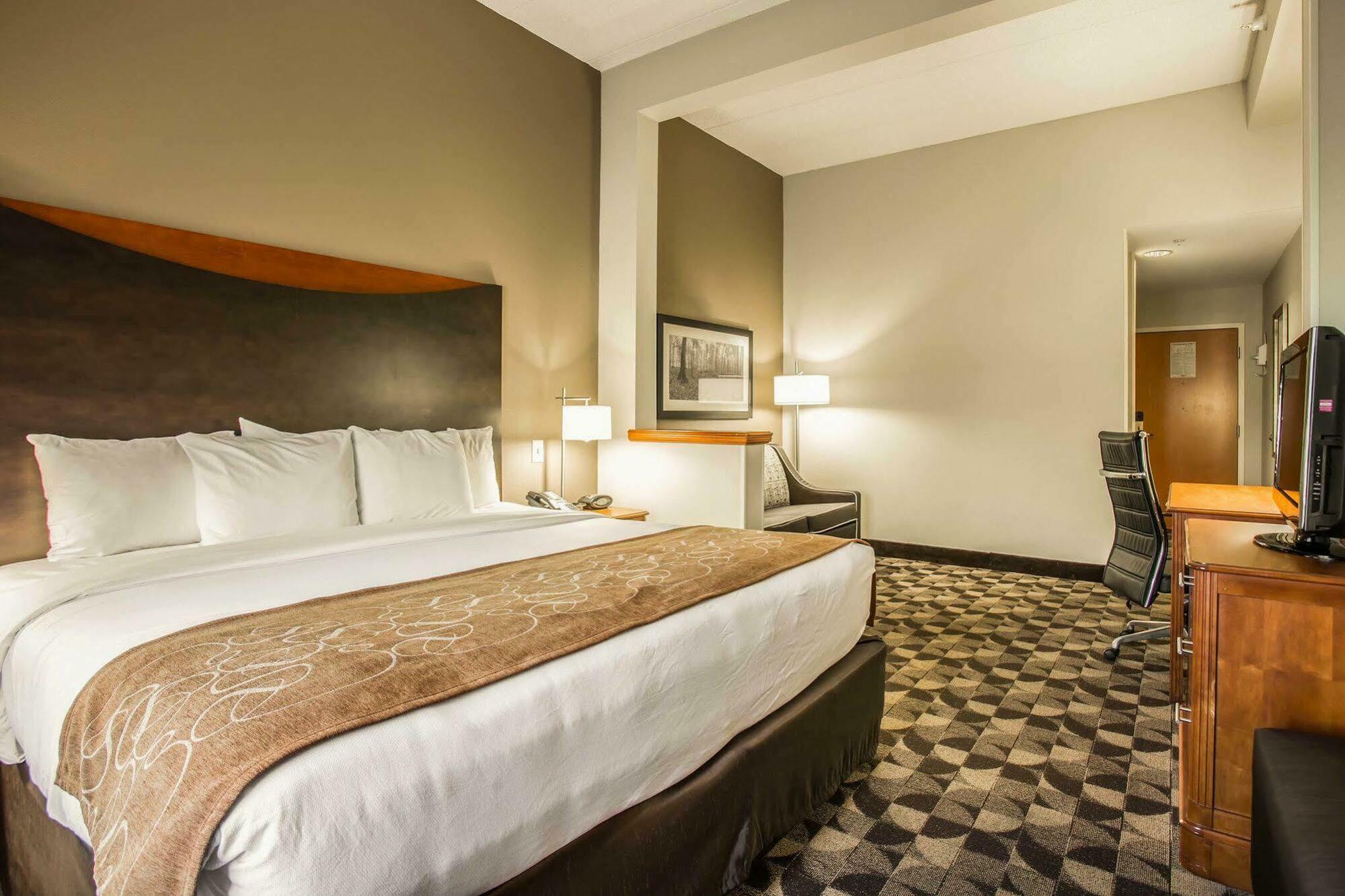 Comfort Suites Columbia At Harbison Exterior foto